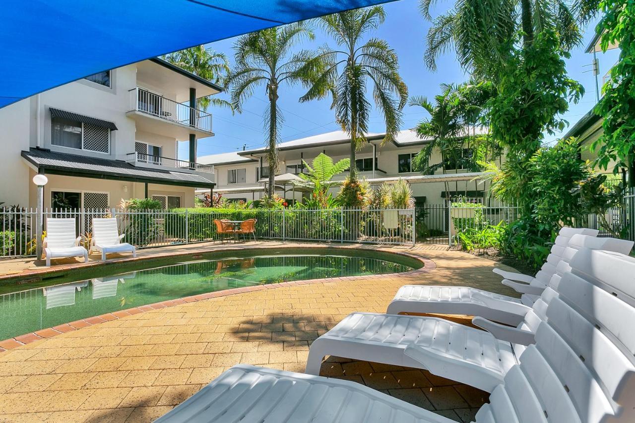 Cairns Reef Apartments & Motel Экстерьер фото