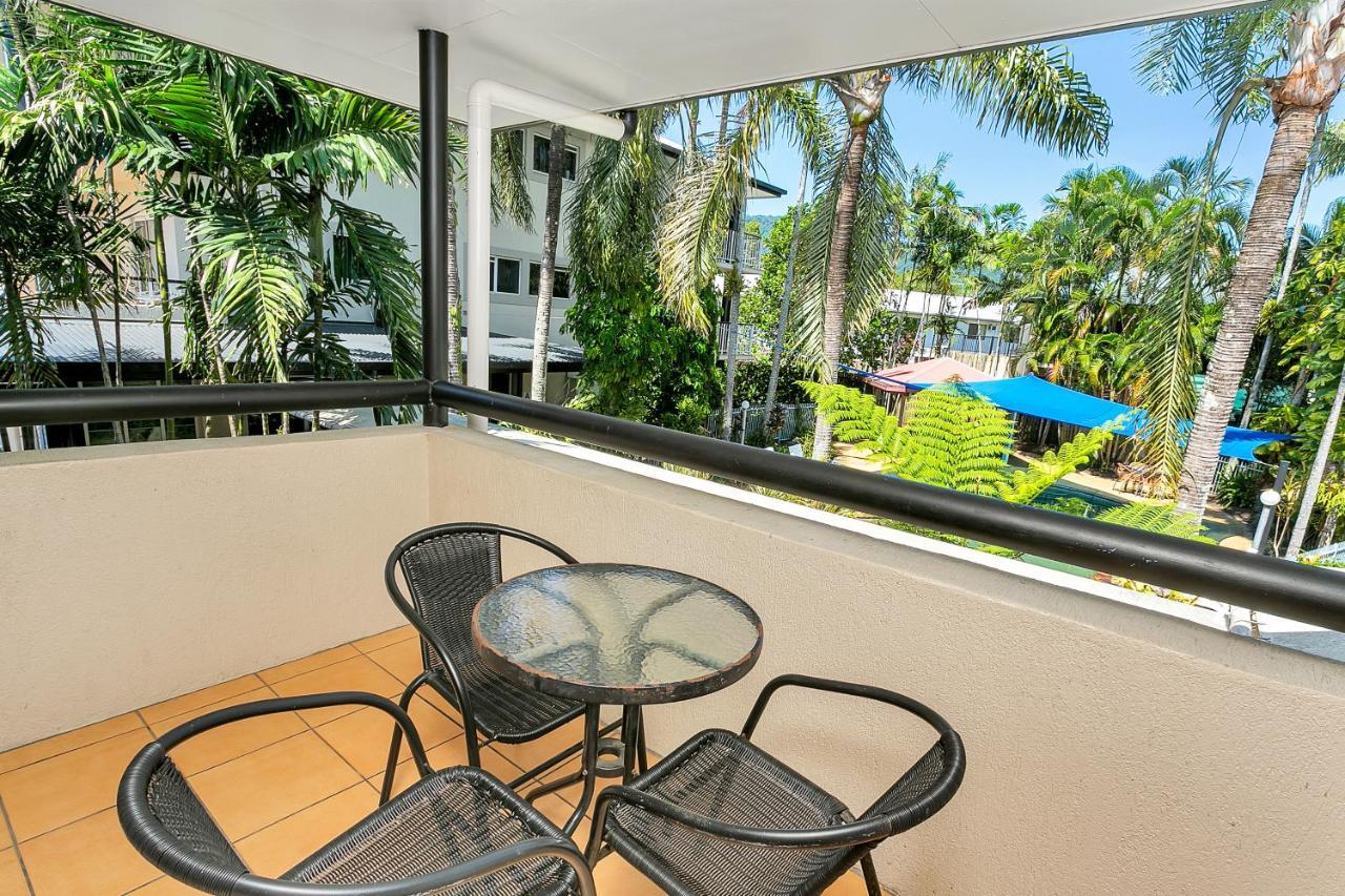 Cairns Reef Apartments & Motel Экстерьер фото