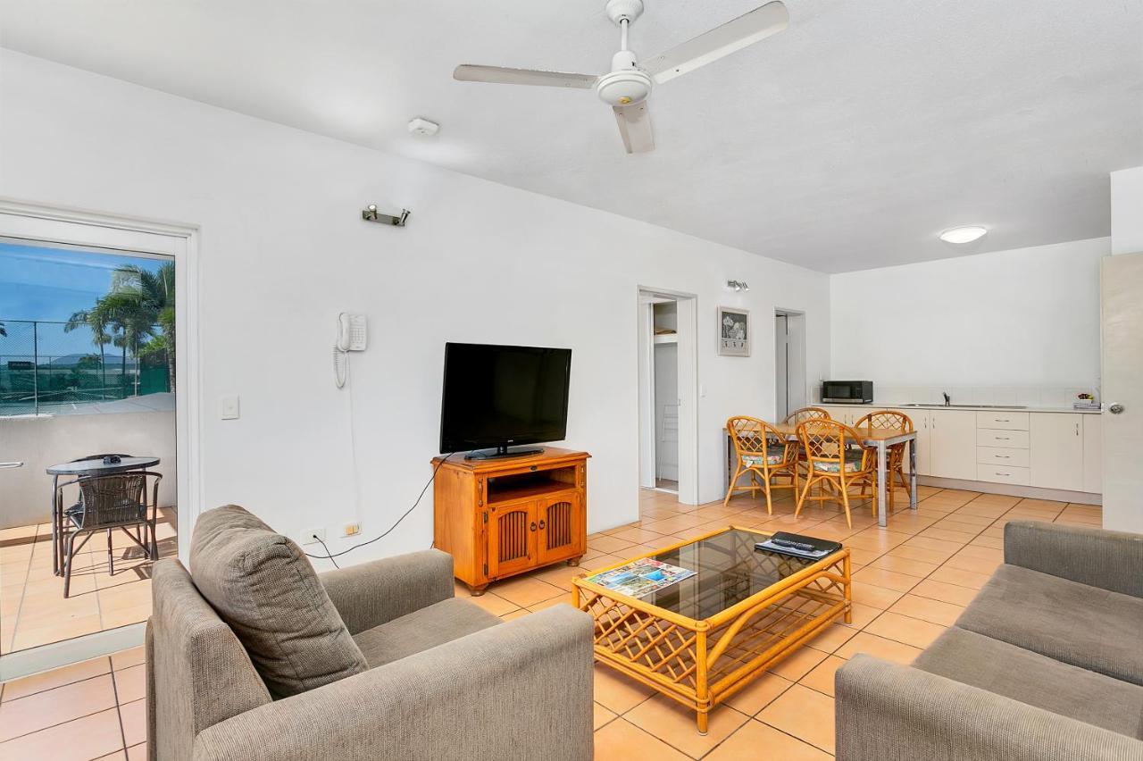 Cairns Reef Apartments & Motel Экстерьер фото
