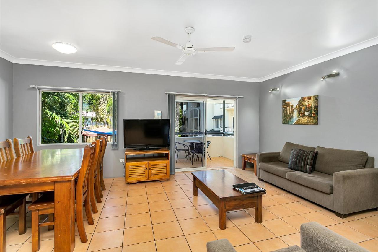Cairns Reef Apartments & Motel Экстерьер фото